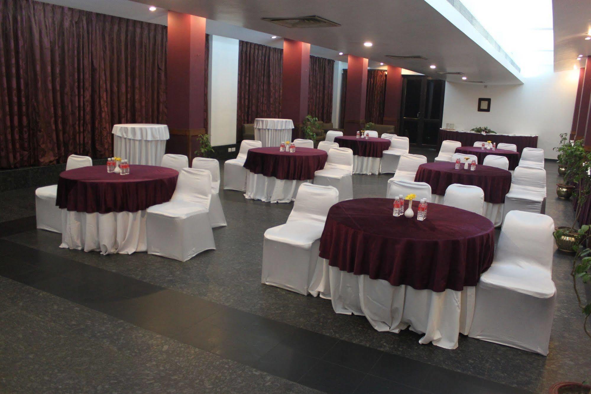 Hotel Maurya Patna Patna  Luaran gambar