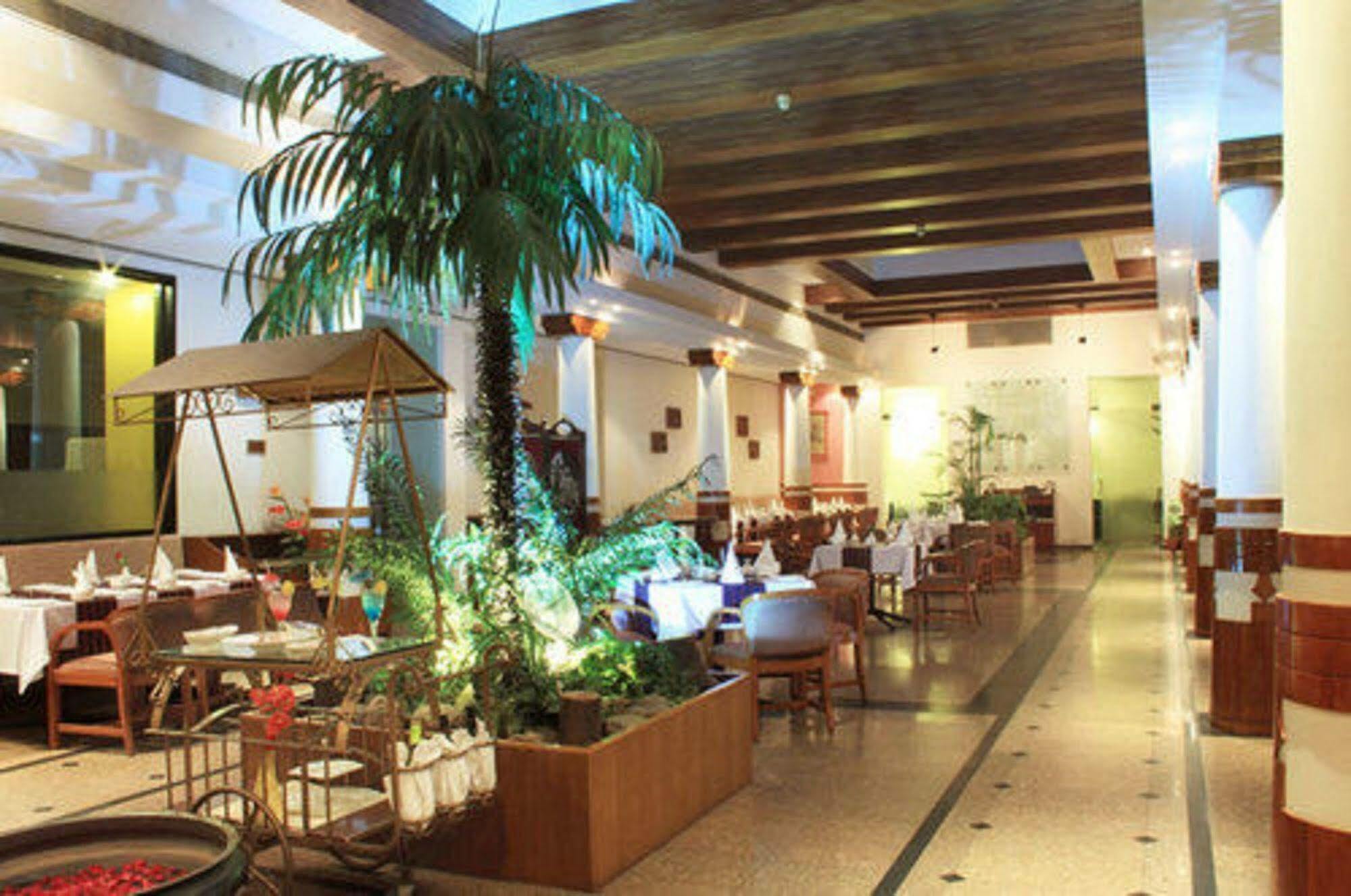 Hotel Maurya Patna Patna  Luaran gambar